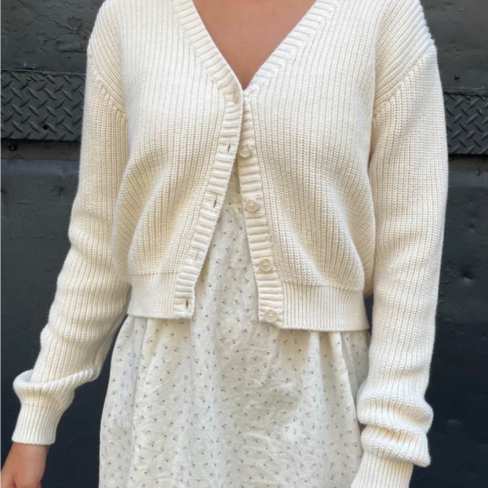 Brandy Melville - Billie Sweater in Cream White - brand new with tags
